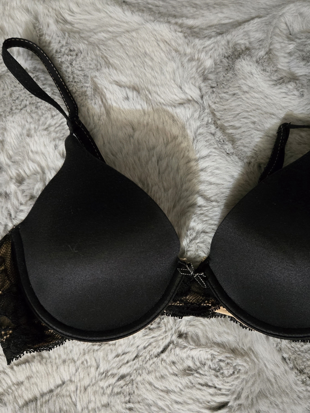 Maidenform Black Lace T-Shirt Bra 36B